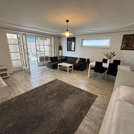Lipa Mikulov-vinarstvi Lipa Apartment
